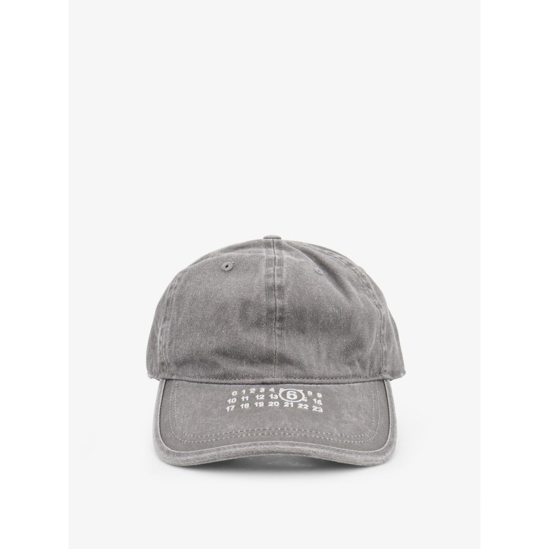 Cotton hat with embroidered Numeric logo