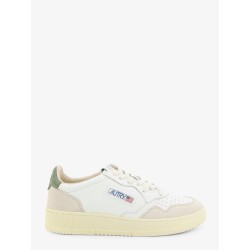Medalist Low leather sneakers with side logo