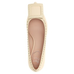 'Viv' pumps in The City'