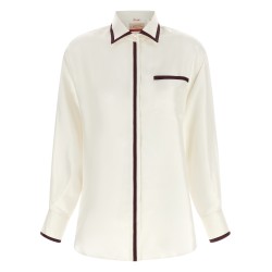 Shirt with contrast profiles