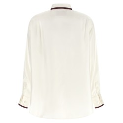Shirt with contrast profiles