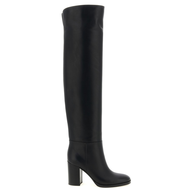 'Glove' boots