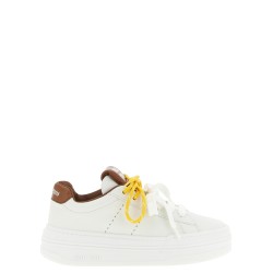 Double lacing sneakers