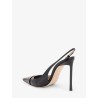 Leather pumps with metal T Logo detail