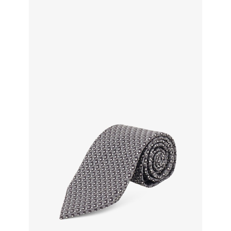 Silk tie with geometric pattern
