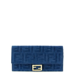 'Continental Baguette' wallet on chain