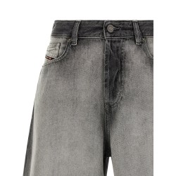 'De-sire' shorts