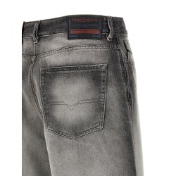 'De-sire' shorts