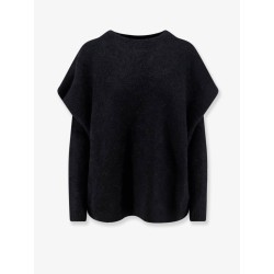 Sweater with detachable sleeves
