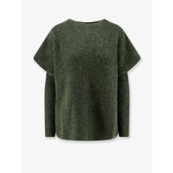 Sweater with detachable sleeves