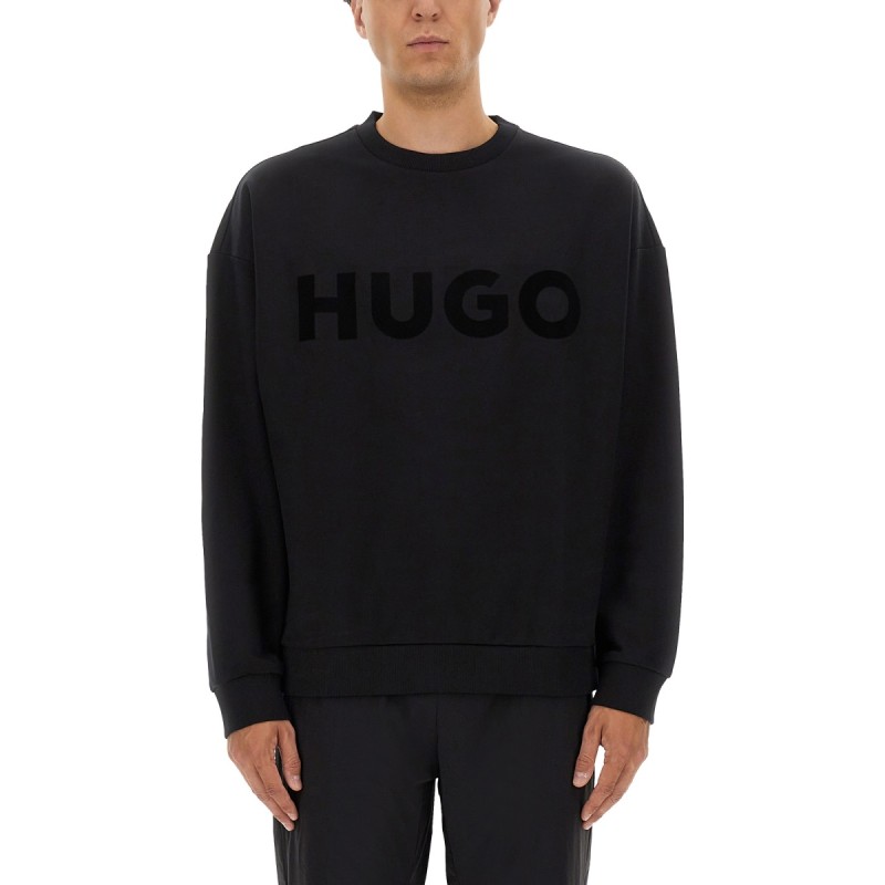 MAGLIA OVERSIZE CON LOGO