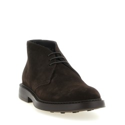 'Chukka' ankle boots