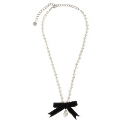 'Black Bow Pearl' necklace