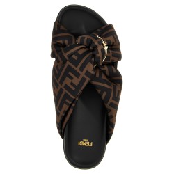 'Fendi Feel' slides