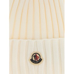 Pompon wool beanie