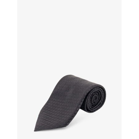 Silk tie with geometric pattern