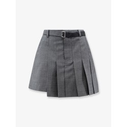 Pleated wool shorts
