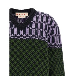 Sweater with geometric pattern