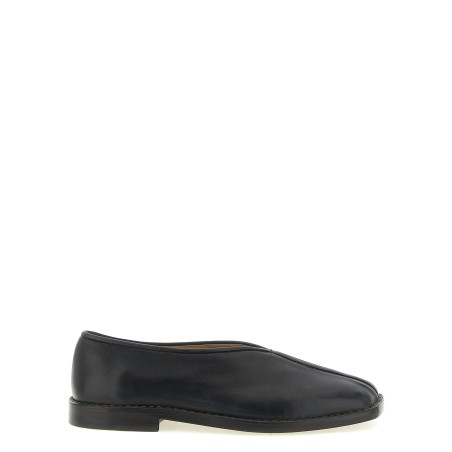 'Piped' slippers