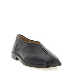'Piped' slippers