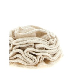 Knitted pin with drawstring