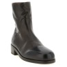 Ankle boots with zip