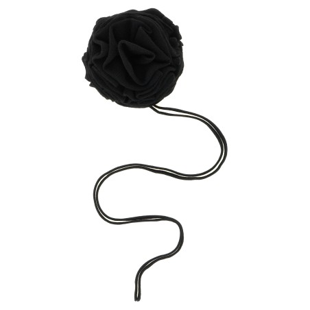 Knitted brooch with lace