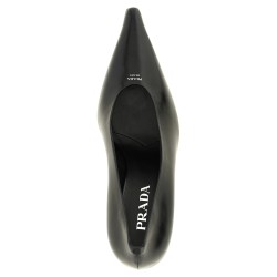 Leather pumps