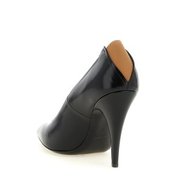 'Alma' pumps