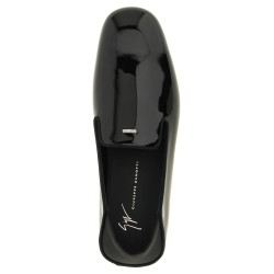 'Lucky' loafers