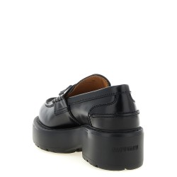 Loafers with tassels
