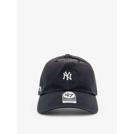 Cotton cap with embroidered logo on the front