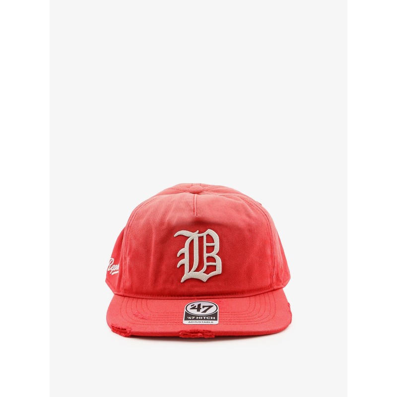 Cotton cap with embroidered logo on the front