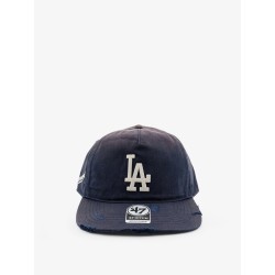 Cotton hat with embroidered logo on the front