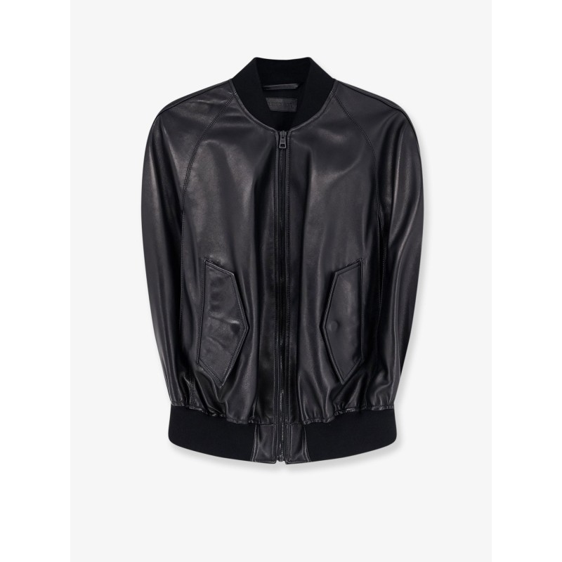 Sleeveless leather jacket