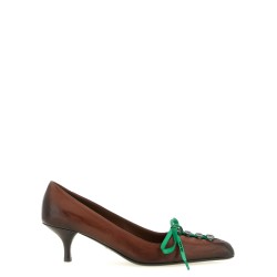 Leather pumps with laces