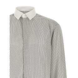 Shirt with contrast collar