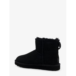 Classic Mini II Suede Boots