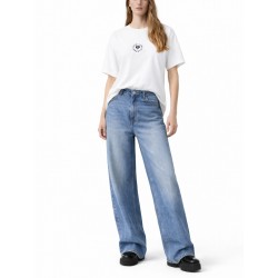 T-SHIRT WITH LOGO