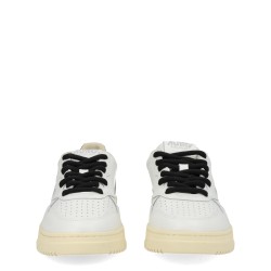 "MEDALIST LOW" SNEAKER