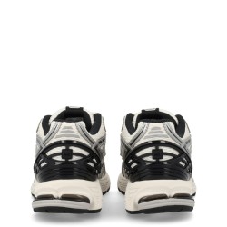 SNEAKER "1906R"