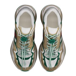 SUEDE SNEAKER