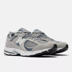 Sneakers M2002RDC