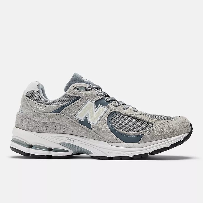 Sneakers M2002RDC