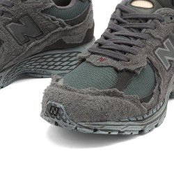 Sneakers M2002RDB