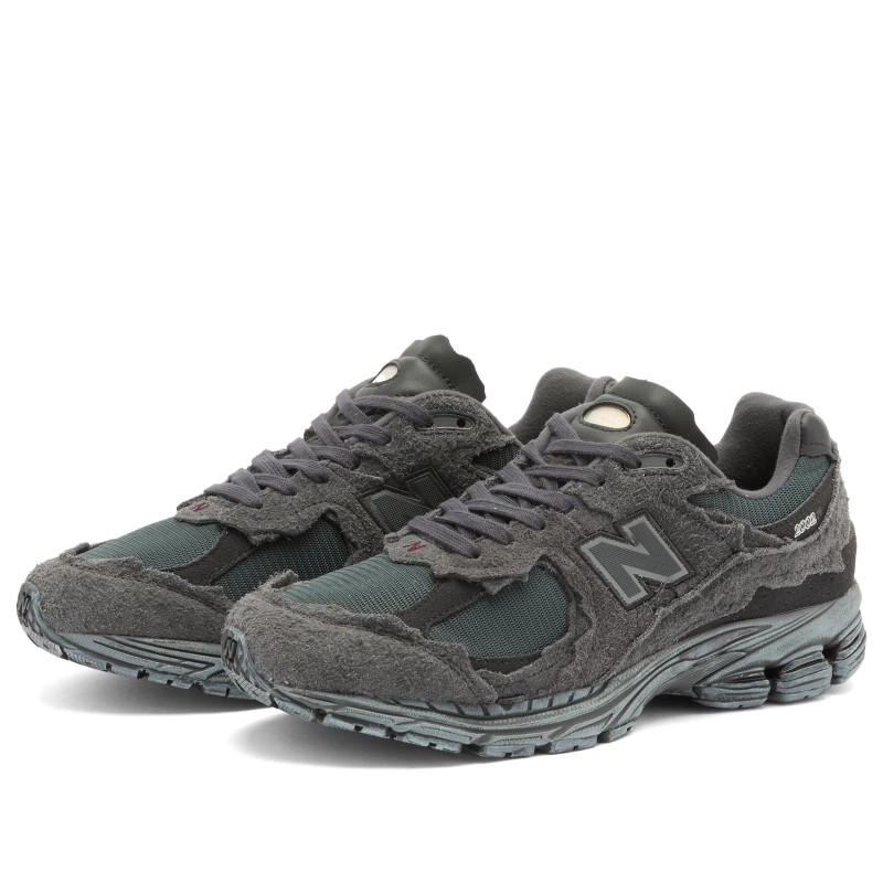 Sneakers M2002RDB