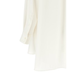 Hybrid shirt with front panel model.
