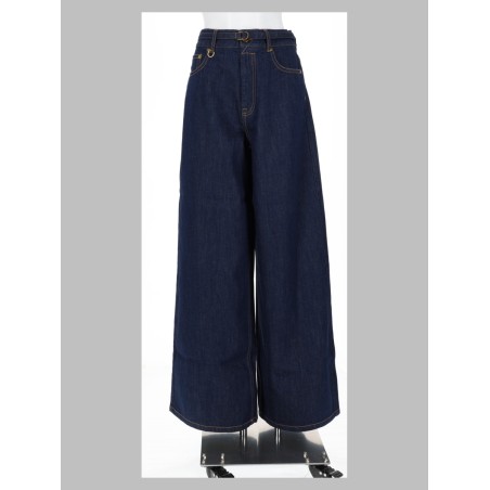 Jeans a zampa dalla vestibilità comoda