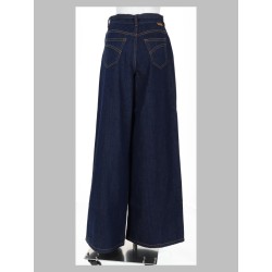 Jeans a zampa dalla vestibilità comoda