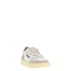 'Medalist Low' sneaker